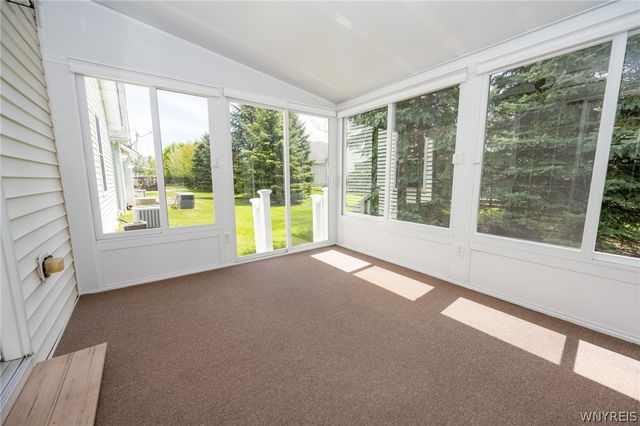 15 Glenfield Drive, West Seneca, NY 14224