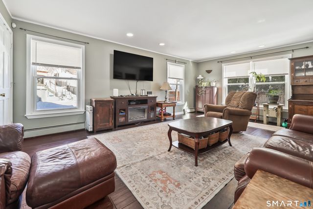 28 Beacon Street, Beacon Falls, CT 06403