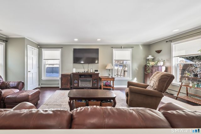 28 Beacon Street, Beacon Falls, CT 06403