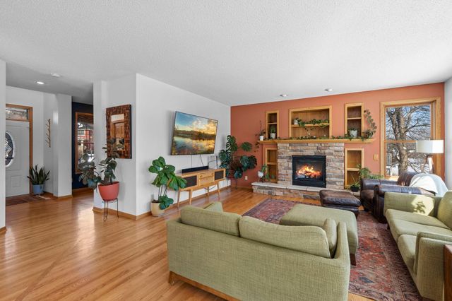 2274 Langston Court NE, Saint Michael, MN 55376