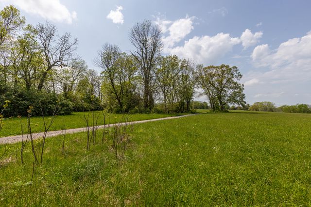 4440A Lexington Road, Paris, KY 40361