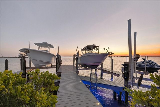 4102 CAUSEWAY VISTA DRIVE, Tampa, FL 33615