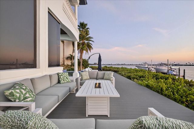 4102 CAUSEWAY VISTA DRIVE, Tampa, FL 33615