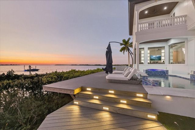 4102 CAUSEWAY VISTA DRIVE, Tampa, FL 33615