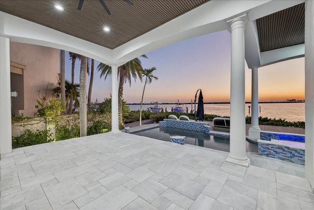 4102 CAUSEWAY VISTA DRIVE, Tampa, FL 33615