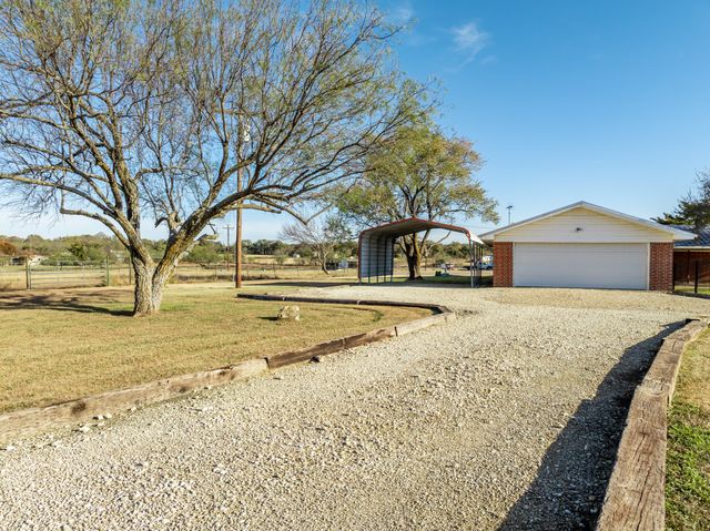 891 Hcr 2124 Loop, Whitney, TX 76692