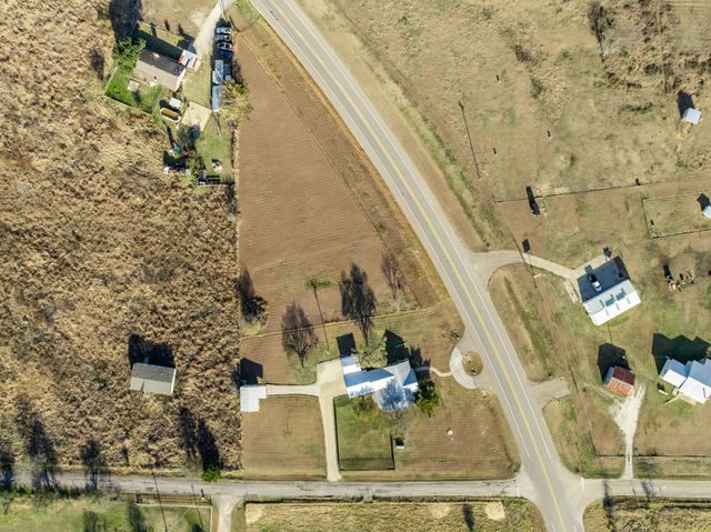 891 Hcr 2124 Loop, Whitney, TX 76692