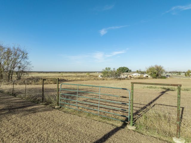 891 Hcr 2124 Loop, Whitney, TX 76692