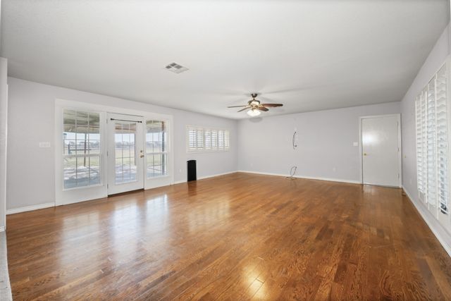 891 Hcr 2124 Loop, Whitney, TX 76692