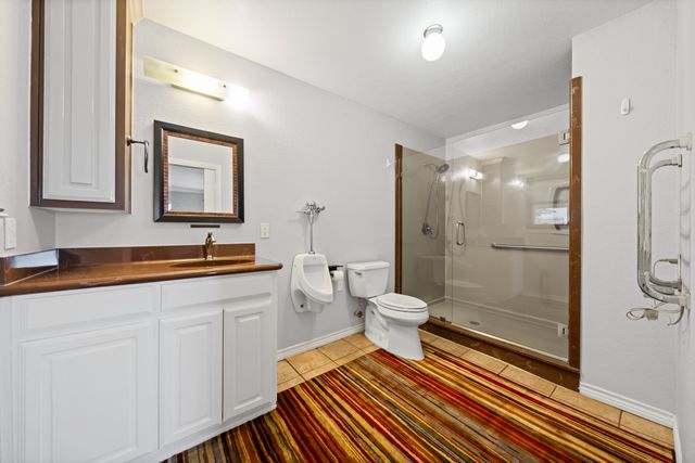 891 Hcr 2124 Loop, Whitney, TX 76692