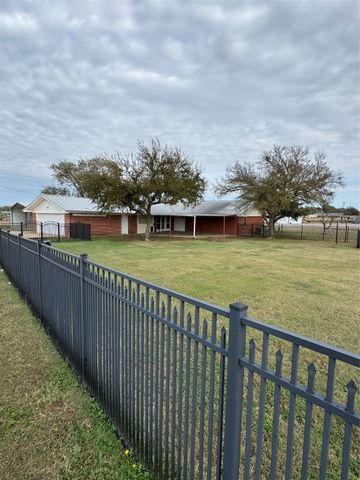 891 Hcr 2124 Loop, Whitney, TX 76692