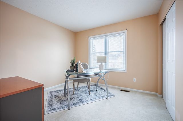 85 E Pointe, Perinton, NY 14450