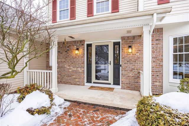 85 E Pointe, Perinton, NY 14450