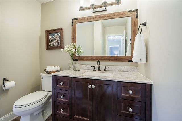 85 E Pointe, Perinton, NY 14450