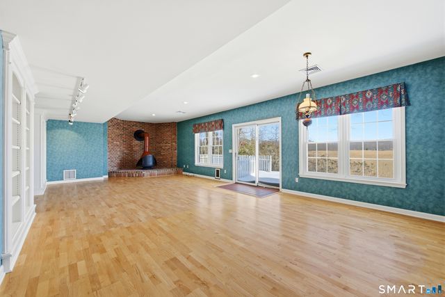 11 Longview Terrace 11, Madison, CT 06443