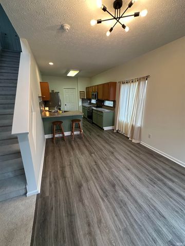 698 Pine Lake Drive, Greenwood, IN 46143