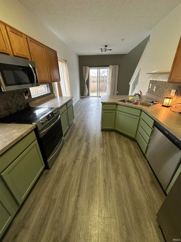 698 Pine Lake Drive, Greenwood, IN 46143