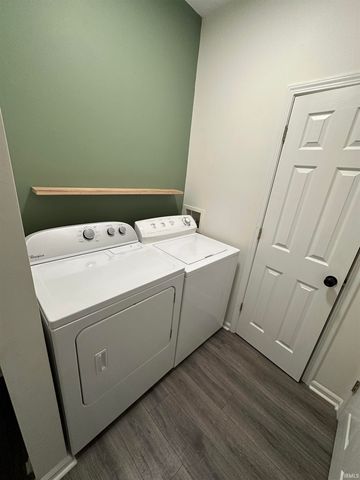 698 Pine Lake Drive, Greenwood, IN 46143