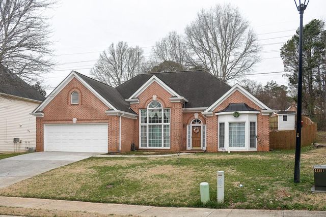 1287 Killian SW Way, Lilburn, GA 30047