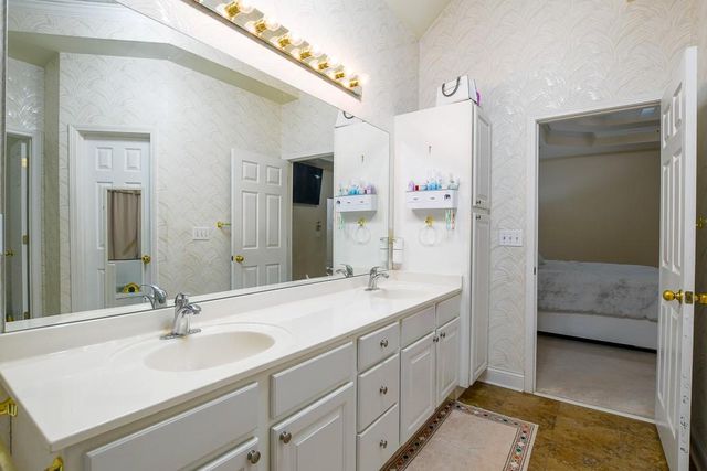 1287 Killian SW Way, Lilburn, GA 30047