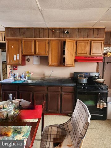 2725 CRAMER ST, Camden, NJ 08105