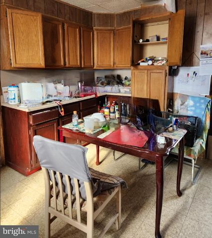 2725 CRAMER ST, Camden, NJ 08105