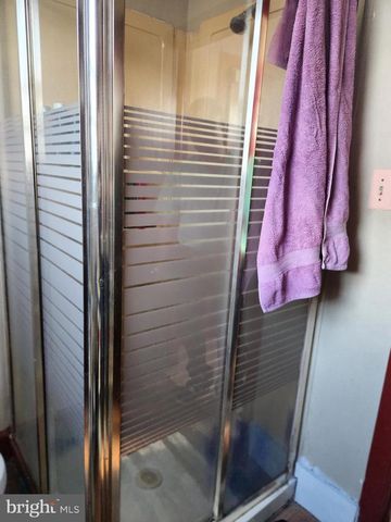 2725 CRAMER ST, Camden, NJ 08105