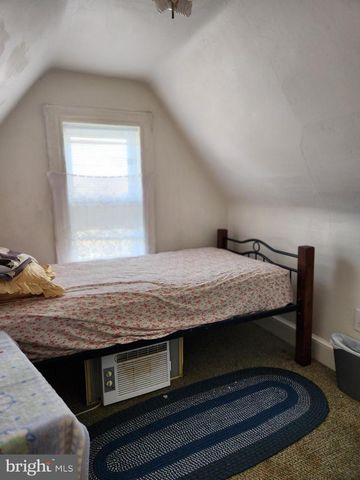 2725 CRAMER ST, Camden, NJ 08105