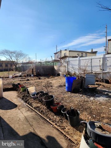 2725 CRAMER ST, Camden, NJ 08105