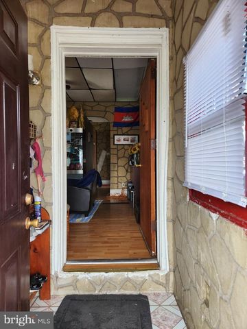 2725 CRAMER ST, Camden, NJ 08105