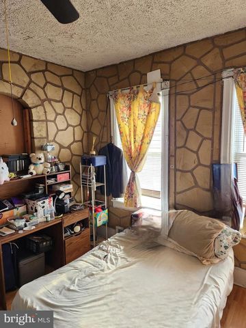 2725 CRAMER ST, Camden, NJ 08105