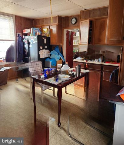 2725 CRAMER ST, Camden, NJ 08105