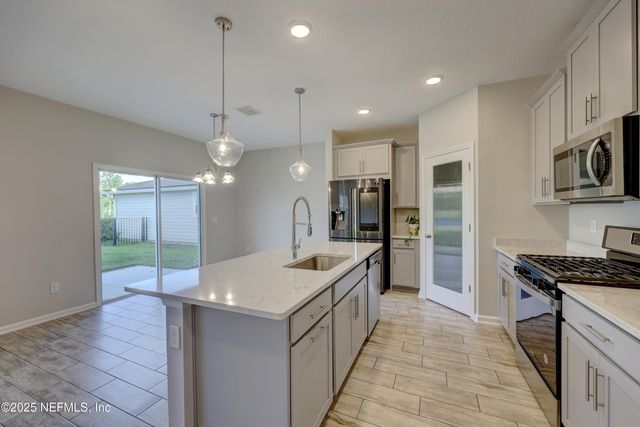 13623 HOLSINGER Boulevard, Jacksonville, FL 32256