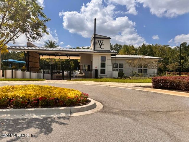 13623 HOLSINGER Boulevard, Jacksonville, FL 32256