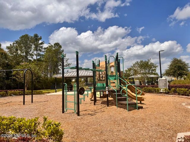 13623 HOLSINGER Boulevard, Jacksonville, FL 32256