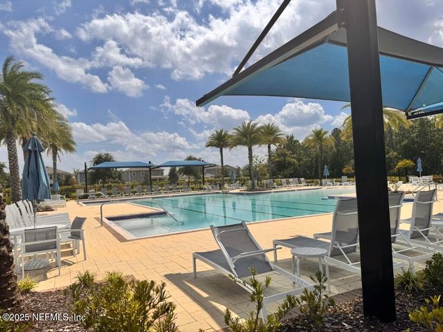 13623 HOLSINGER Boulevard, Jacksonville, FL 32256