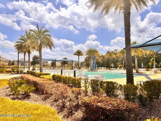 13623 HOLSINGER Boulevard, Jacksonville, FL 32256