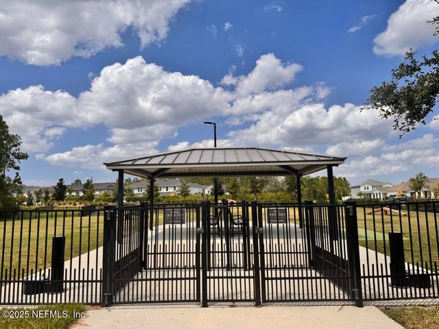 13623 HOLSINGER Boulevard, Jacksonville, FL 32256