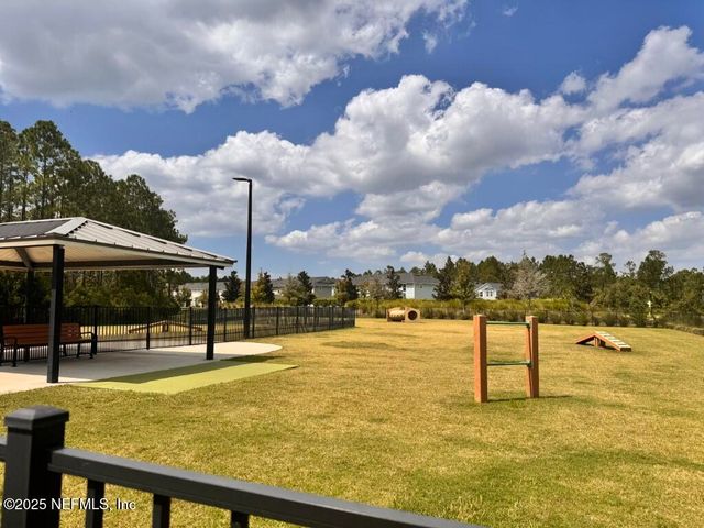 13623 HOLSINGER Boulevard, Jacksonville, FL 32256