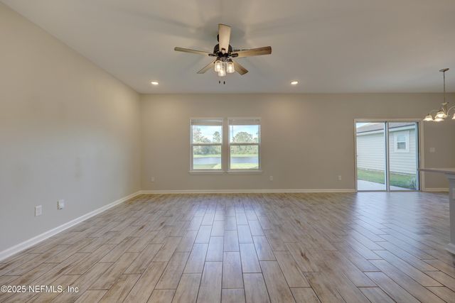 13623 HOLSINGER Boulevard, Jacksonville, FL 32256