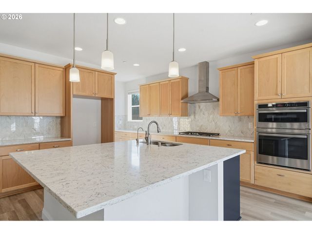 965 W MAGNOLIA Loop, Washougal, WA 98671