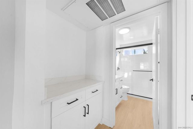 1030 Robinson Ave 205, San Diego, CA 92103