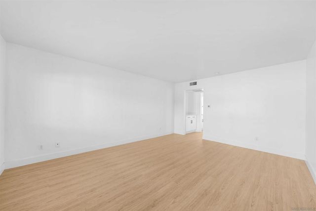 1030 Robinson Ave 205, San Diego, CA 92103