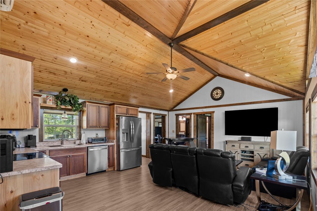 1001 County Road 1350, Quitman, TX 75783