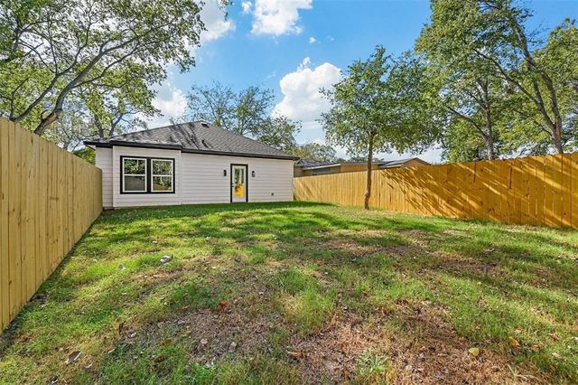5424 Bourquin Street, Dallas, TX 75210