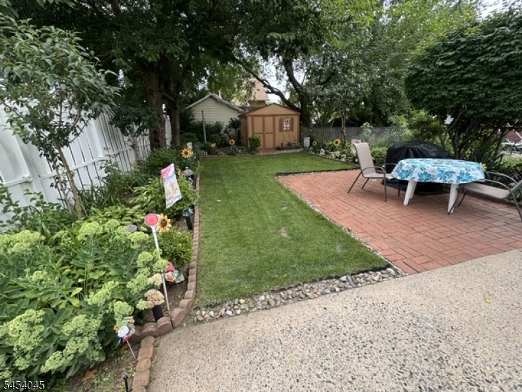 582 Garden Ave, Woodbridge Twp., NJ 07095 — photo 4