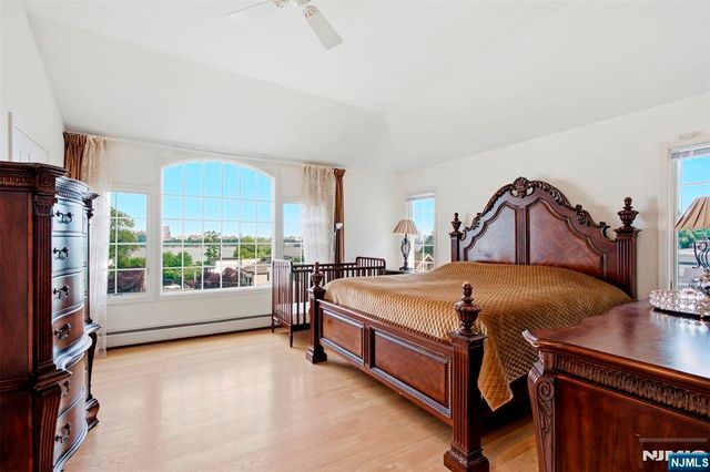 750 Undercliff Avenue, Edgewater, NJ 07020