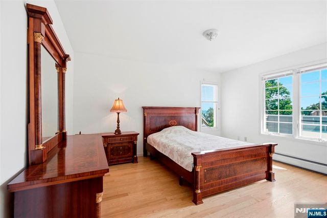 750 Undercliff Avenue, Edgewater, NJ 07020