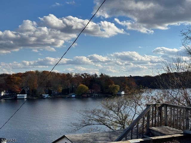 311 Lakeside Ave, Hopatcong Boro, NJ 07837