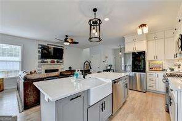 6980 Diana Circle, Gainesville, GA 30506